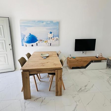 Santana Apartments Периволос Екстериор снимка