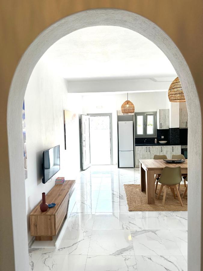 Santana Apartments Периволос Екстериор снимка