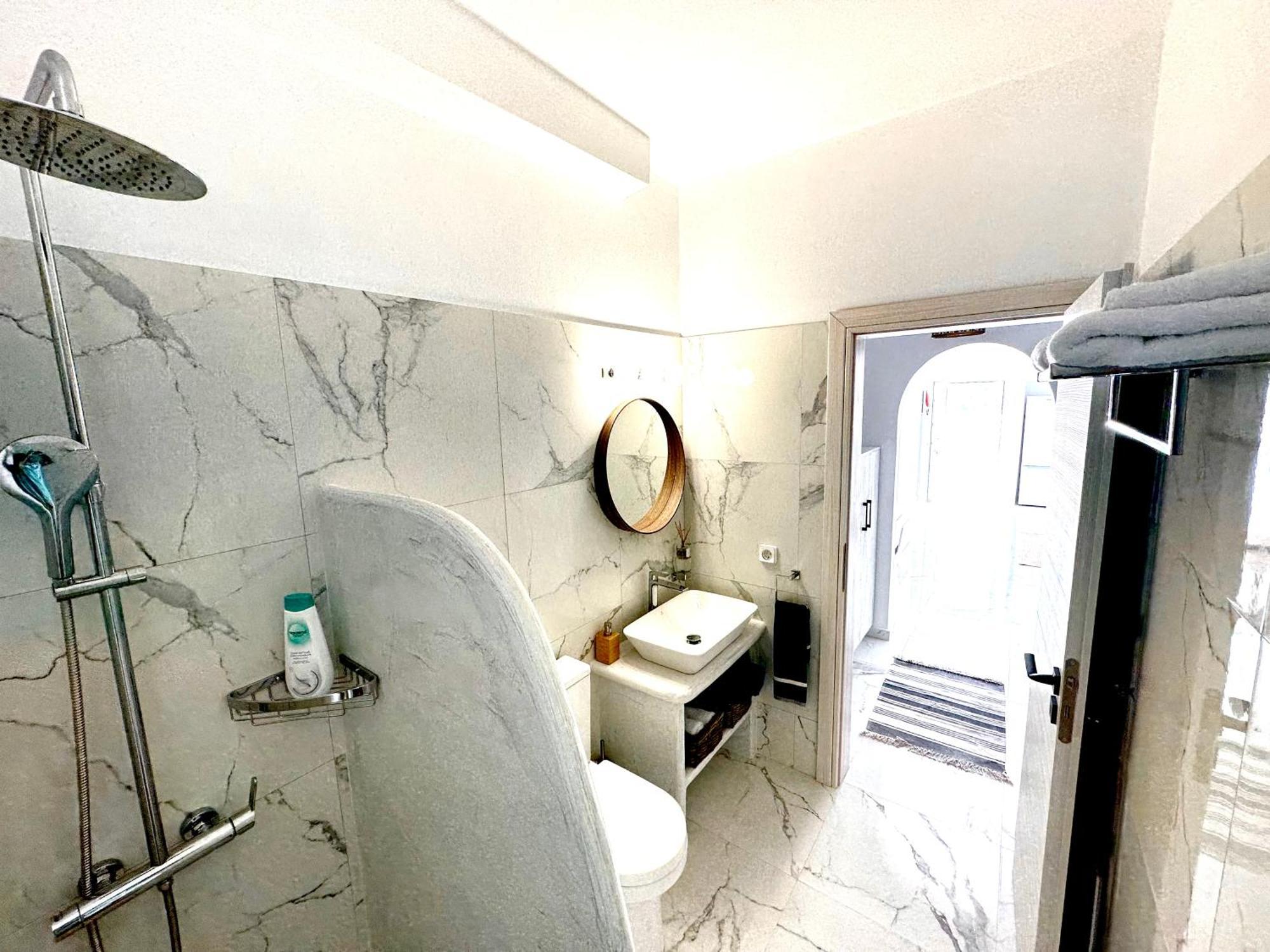 Santana Apartments Периволос Екстериор снимка